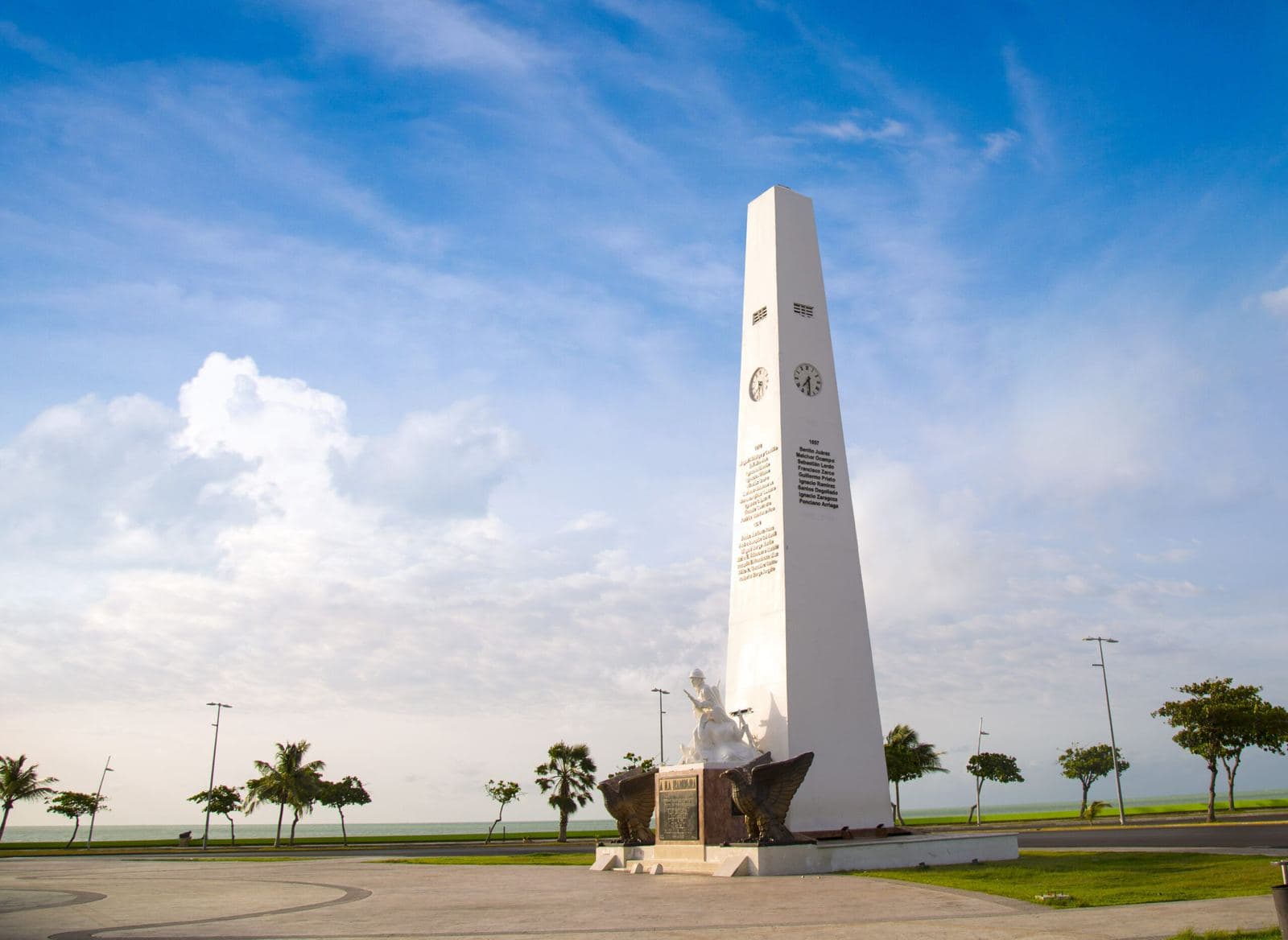 Monument facing Chetumal Bay