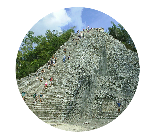 Escale e desfrute de uma das mais belas vistas da antiga civilização e cultura maia.